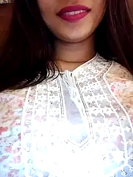 Snapshot of cute_girl_29 chatting on 07/22/26, 05:05 cute girl 29 online show from 07/22/26, 05:05