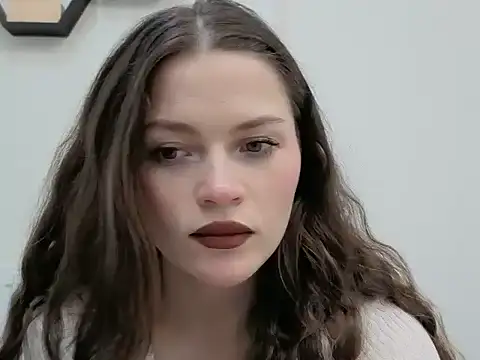 Avelinehowo uwu online show from 03/28/26, 01:43