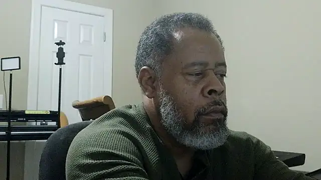 Cleozevo1961 online show from 03/03/26, 08:48