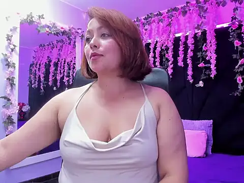 Snapshot of Viooleta_thomson chatting on 02/19/26, 09:27 Viooleta thomson online show from 02/19/26, 09:27