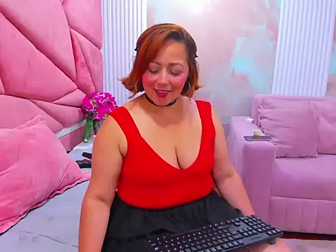 Snapshot of Viooleta_thomson chatting on 02/22/26, 04:13 Viooleta thomson online show from 02/22/26, 04:13