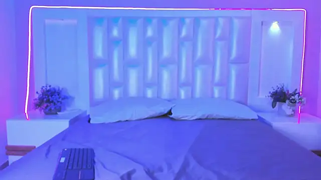 Liia Collins online show from 03/06/26, 06:15