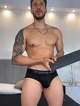 Snapshot of evans_campbell1 chatting on 02/21/26, 12:22 evans campbell1 online show from 02/21/26, 12:22