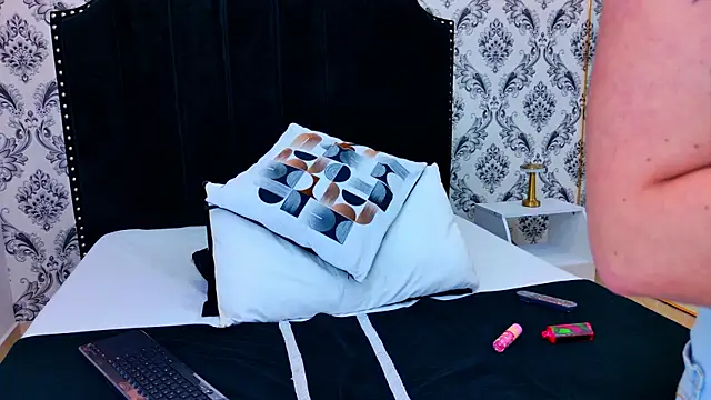 Snapshot of Danni_Night chatting on 02/25/26, 03:16 Danni Night online show from 02/25/26, 03:16