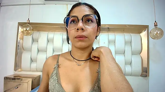 Snapshot of AzulMaveric chatting on 06/20/26, 07:16 AzulMaveric online show from 06/20/26, 07:16