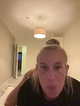 nastyblondemilf online show from 02/22/26, 05:00