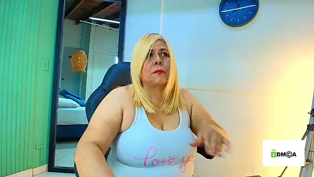 Snapshot of eva_colen50 chatting on 03/21/26, 06:44 eva colen50 online show from 03/21/26, 06:44