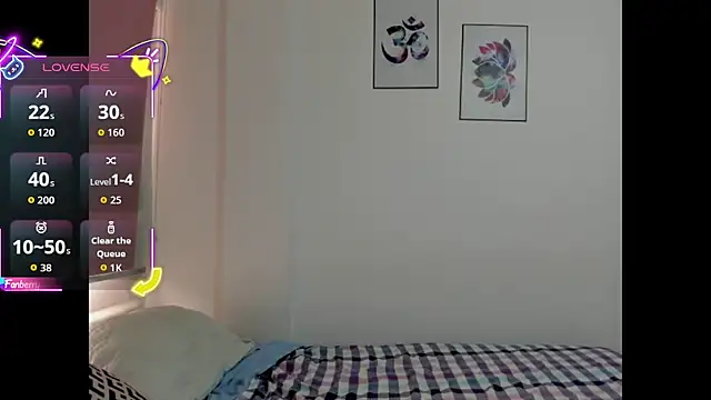 Alessia Monroe  online show from 05/05/26, 04:37