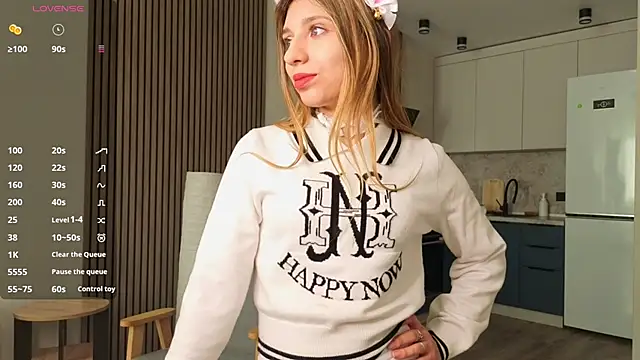 SuAvison online show from 03/24/26, 11:04