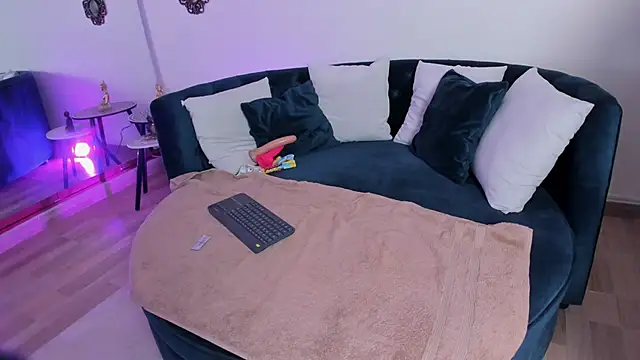 Esmeralda carrascal online show from 04/10/26, 02:17