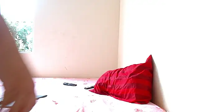 valkahot20 online show from 03/12/26, 07:53