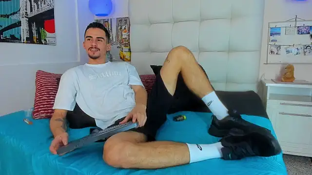 SharonTygaX online show from 04/14/26, 04:29