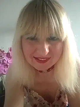 -Nefertiti- online show from 04/09/26, 04:34