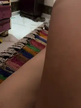 Snapshot of priyanshi_1339 chatting on 07/07/26, 04:04 priyanshi 1339 online show from 07/07/26, 04:04
