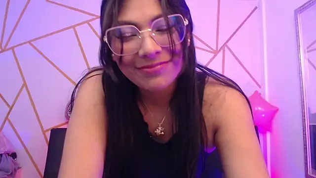 yvanna  smith online show from 02/25/26, 04:11