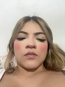 Snapshot of meggan___ chatting on 02/21/26, 07:09 meggan online show from 02/21/26, 07:09