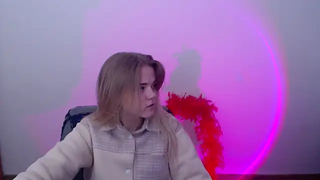 Snapshot of FoxiLana chatting on 03/02/26, 08:21 FoxiLana online show from 03/02/26, 08:21