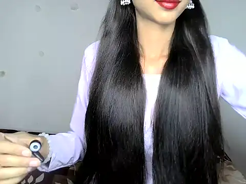 Snapshot of SIKSHA_SINGH chatting on 05/19/26, 06:58 SIKSHA SINGH online show from 05/19/26, 06:58