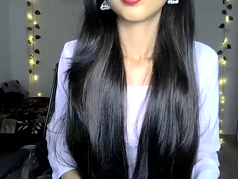 Snapshot of SIKSHA_SINGH chatting on 05/27/26, 08:28 SIKSHA SINGH online show from 05/27/26, 08:28