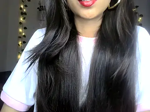 Snapshot of SIKSHA_SINGH chatting on 05/29/26, 06:50 SIKSHA SINGH online show from 05/29/26, 06:50