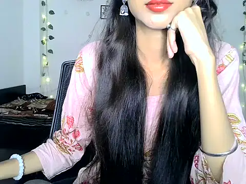 SIKSHA SINGH online show from 07/21/26, 07:16