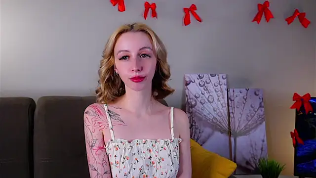 EugeniaEarl online show from 02/25/26, 12:04