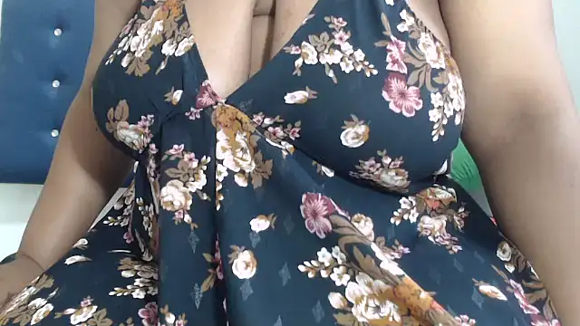 CurvyAssXX21 online show from 06/02/26, 07:32