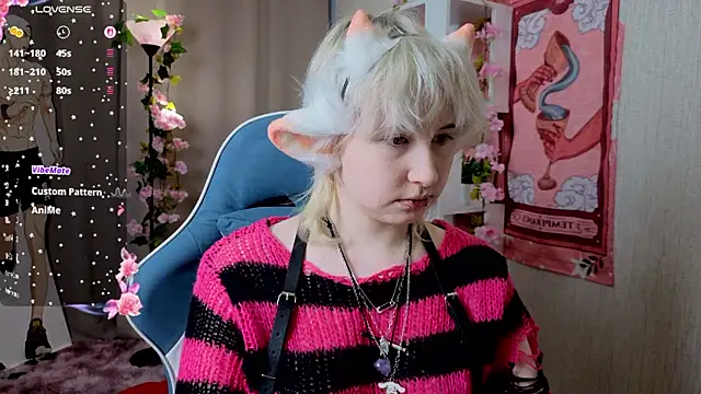 Snapshot of May_leaf chatting on 02/27/26, 01:38 May leaf online show from 02/27/26, 01:38