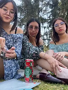 Snapshot of mila699_ chatting on 02/19/26, 08:05 mila699 online show from 02/19/26, 08:05