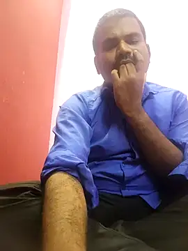 Snapshot of rkr1996kum chatting on 04/19/26, 11:31 rkr1996kum online show from 04/19/26, 11:31