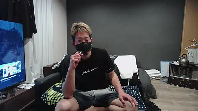 ryuaaaaa online show from 04/18/26, 01:04