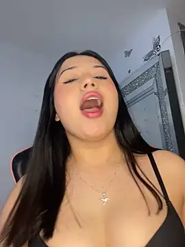 Snapshot of scarleth_marquezz chatting on 05/20/26, 02:40 scarleth marquezz online show from 05/20/26, 02:40