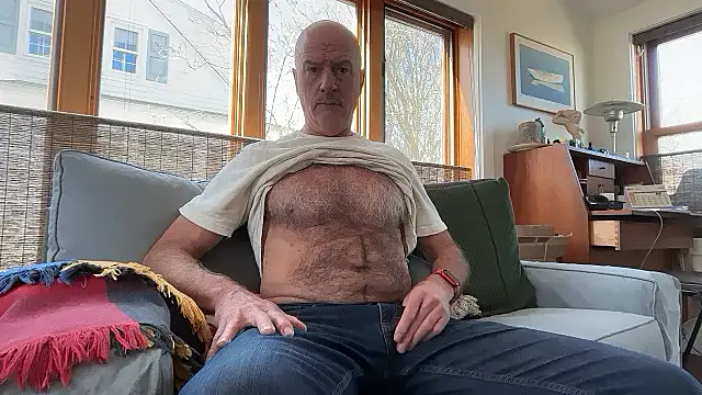 Snapshot of Guy__Grey chatting on 04/18/26, 02:43 Guy Grey online show from 04/18/26, 02:43
