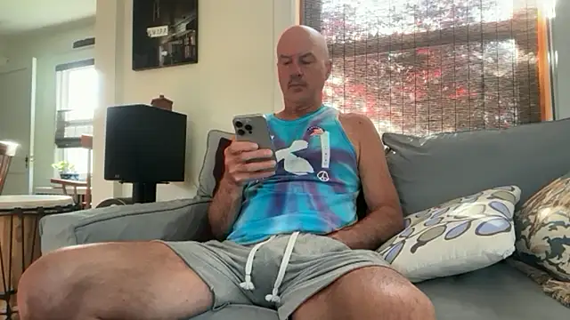 Snapshot of Guy__Grey chatting on 06/10/26, 11:20 Guy Grey online show from 06/10/26, 11:20