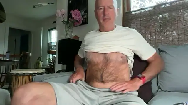 Snapshot of Guy__Grey chatting on 06/15/26, 11:23 Guy Grey online show from 06/15/26, 11:23