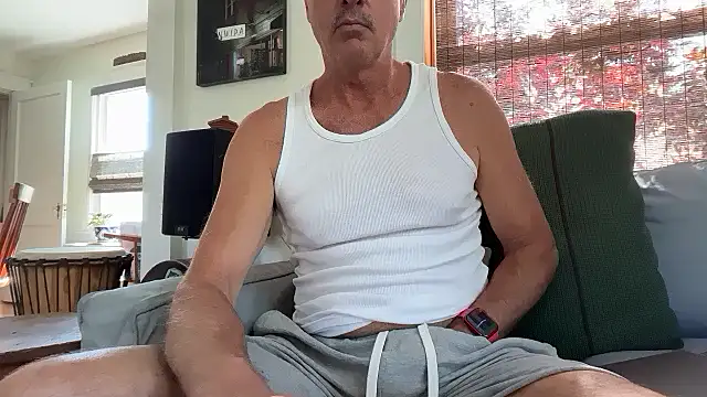 Snapshot of Guy__Grey chatting on 07/08/26, 01:15 Guy Grey online show from 07/08/26, 01:15
