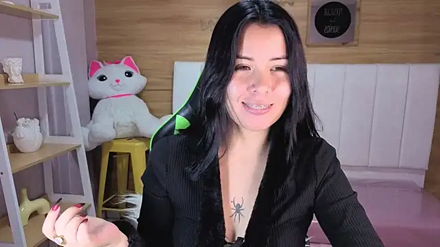 Kylia a online show from 04/27/26, 07:56