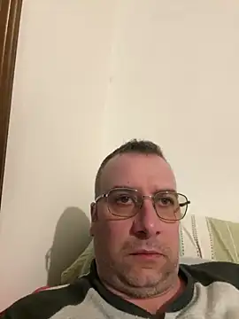 Snapshot of cristian_anal88 chatting on 03/01/26, 05:26 cristian anal88 online show from 03/01/26, 05:26