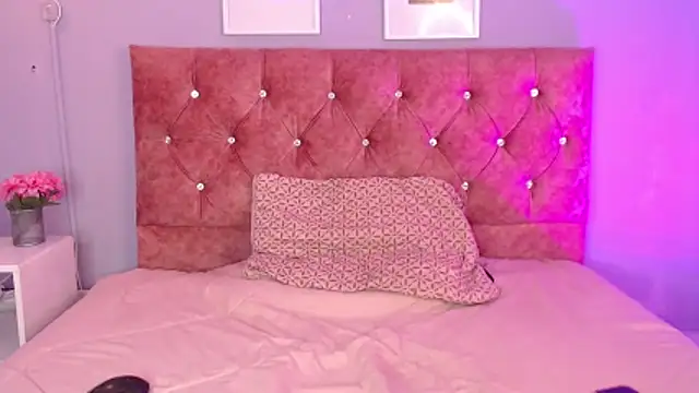 lilirousee online show from 05/15/26, 06:04