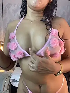 Miaafoxx   online show from 02/21/26, 07:48