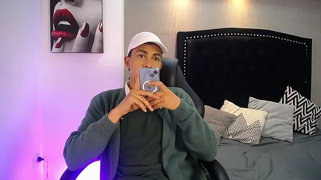 NewYoungHot online show from 04/09/26, 08:14