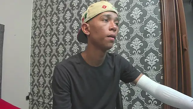 Little Twink19x online show from 03/04/26, 07:42