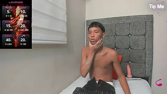 Little Twink19x online show from 03/14/26, 07:19