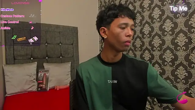 Little Twink19x online show from 05/18/26, 07:20