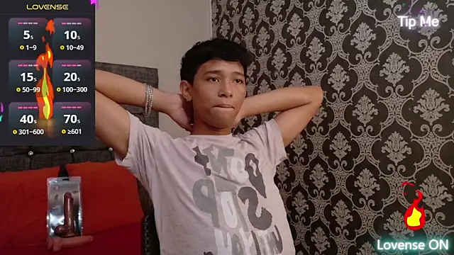 Little Twink19x online show from 05/26/26, 07:21