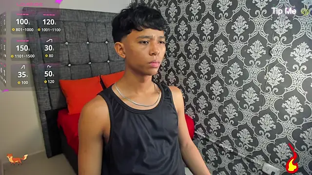 Snapshot of Little_Twink19x chatting on 07/04/26, 07:42 Little Twink19x online show from 07/04/26, 07:42