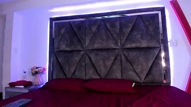 Snapshot of Miia_Grey_ chatting on 02/26/26, 12:48 Miia Grey online show from 02/26/26, 12:48