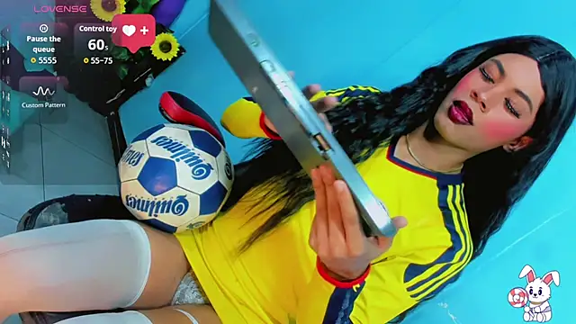 Alondra Wile online show from 07/07/26, 07:40