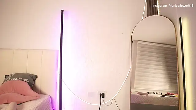 monicaflowerr online show from 05/14/26, 08:04