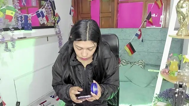 Snapshot of Aysha_winxs chatting on 06/19/26, 03:22 Aysha winxs online show from 06/19/26, 03:22